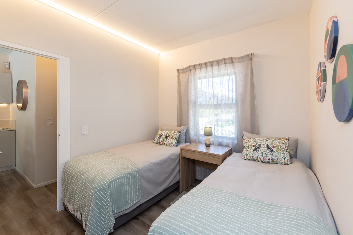 Modern 2 Bedroom Apartment