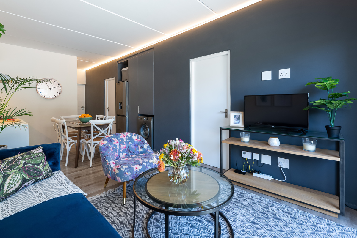 Modern 2 Bedroom Apartment