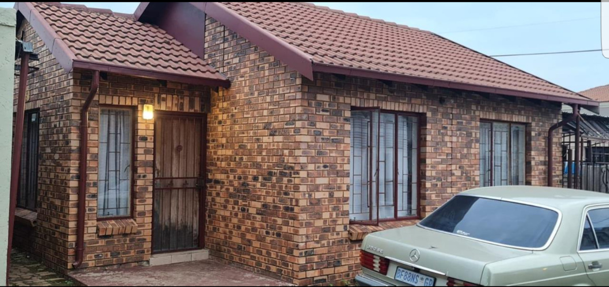 2 bedrooms Standing alone house for Sale