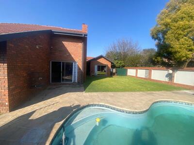 House for Sale in Aerorand, Middelburg