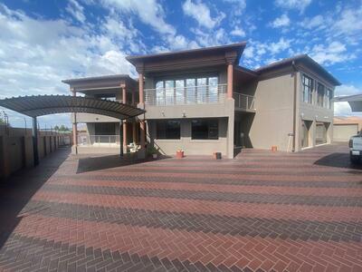 House for Sale in Aerorand, Middelburg